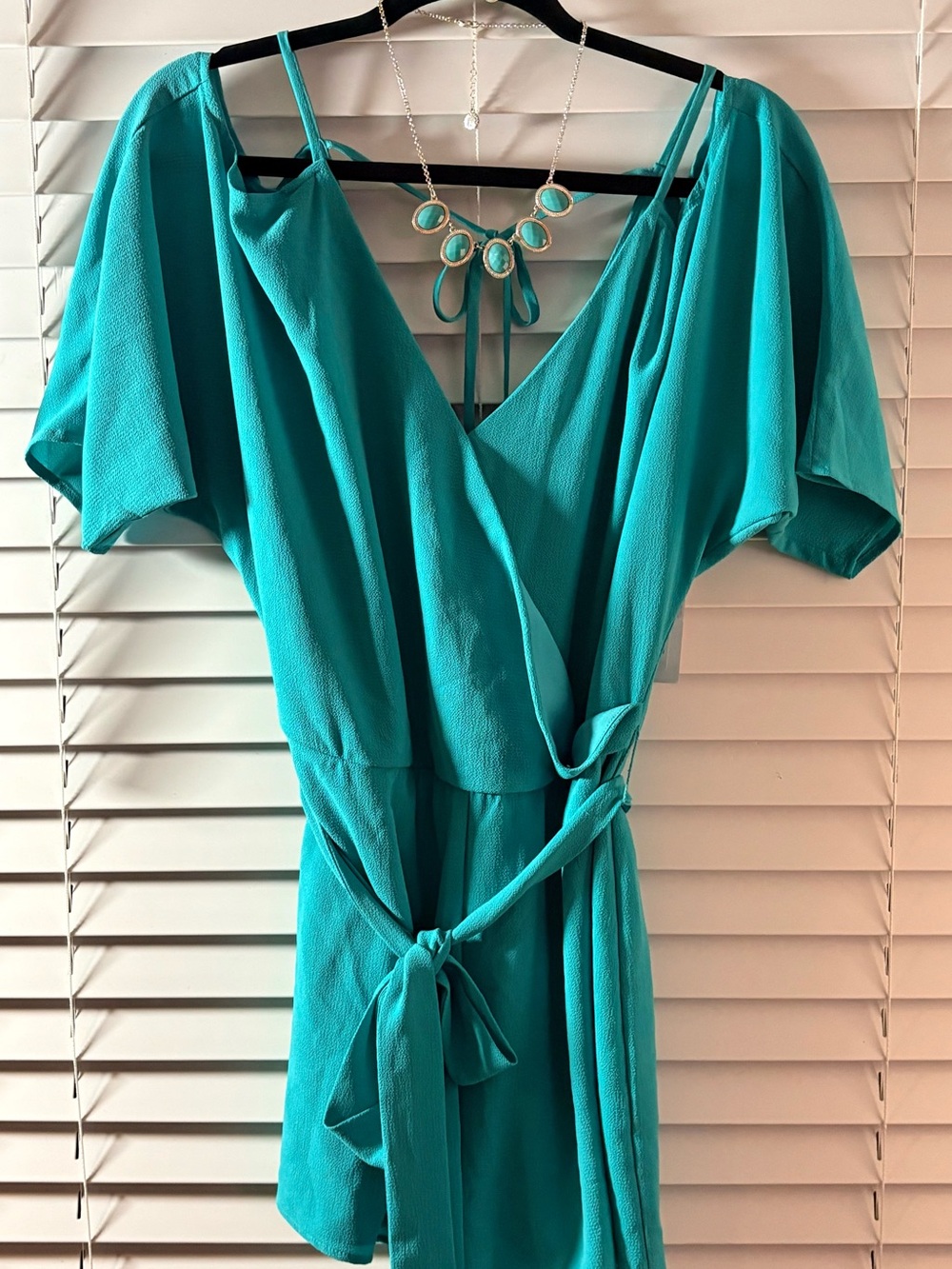 Premier Amour Jade Green Cold Shoulder V-Neck Tie Front Romper NWT 10